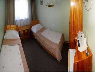Гостиница Островок Владивосток Стандартный двухместный номер с 2 отдельными кроватями-2